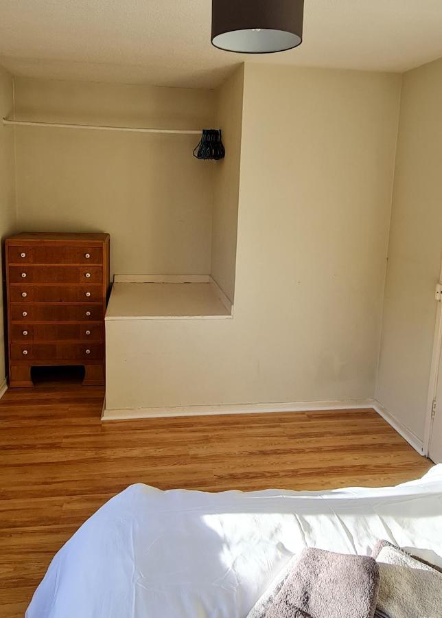 Sw19 - Quiet Split-level 2-bedroom Maisonette With Garden Апартаменты *